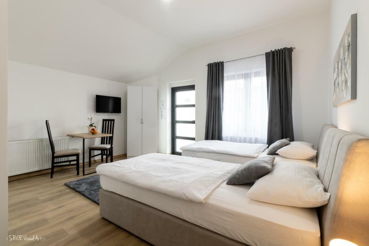 Apartmani Gundulic Osijek Eksteriør bilde